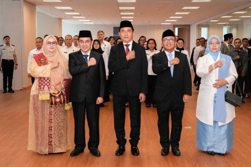 Yusril Minta Jajarannya Kerja Substantif dan Berorientasi Hasil